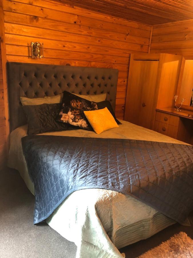 Alpine Lodge Motel Hanmer Springs Bagian luar foto