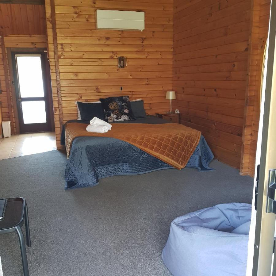 Alpine Lodge Motel Hanmer Springs Bagian luar foto