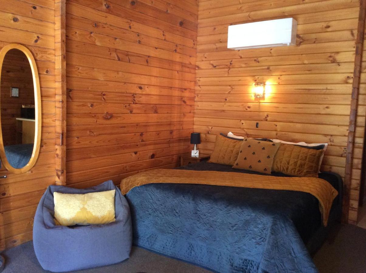 Alpine Lodge Motel Hanmer Springs Bagian luar foto