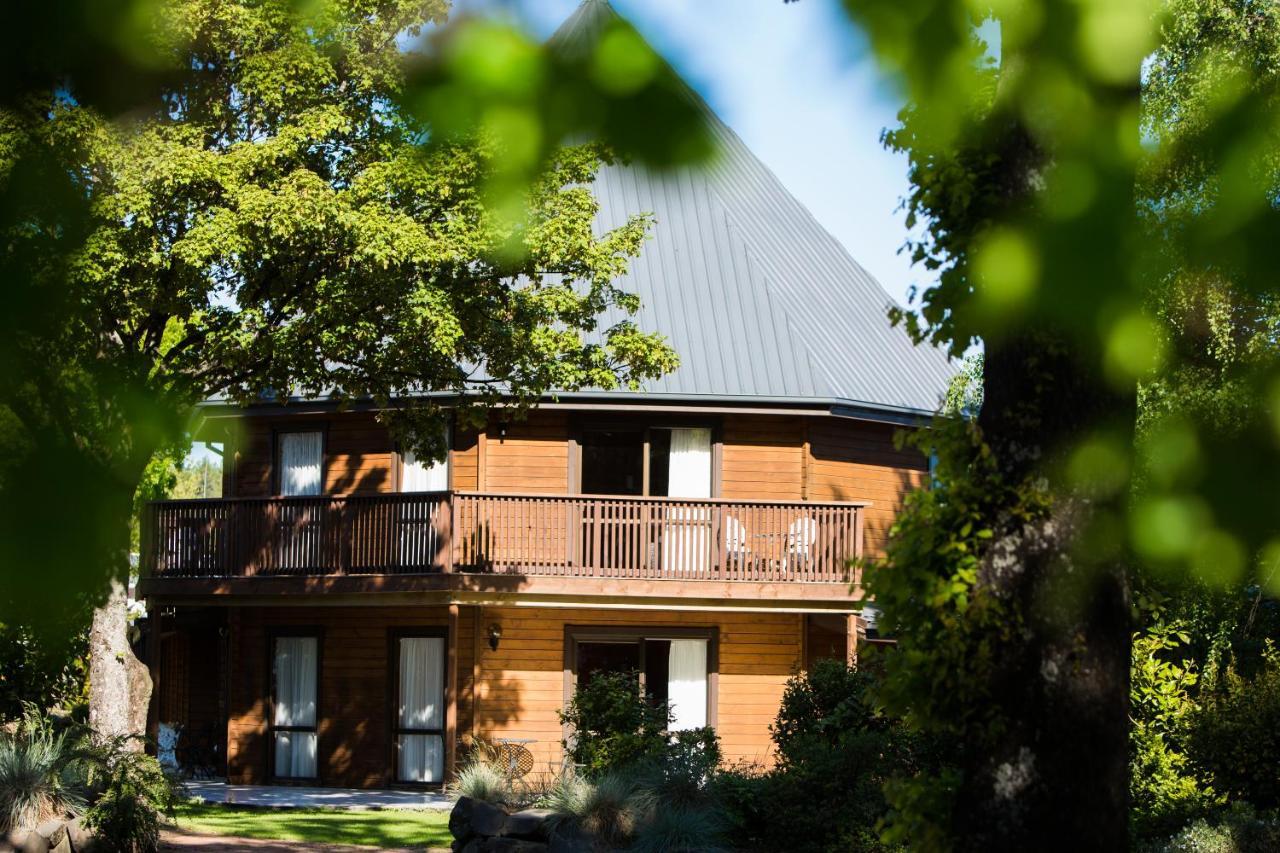 Alpine Lodge Motel Hanmer Springs Bagian luar foto